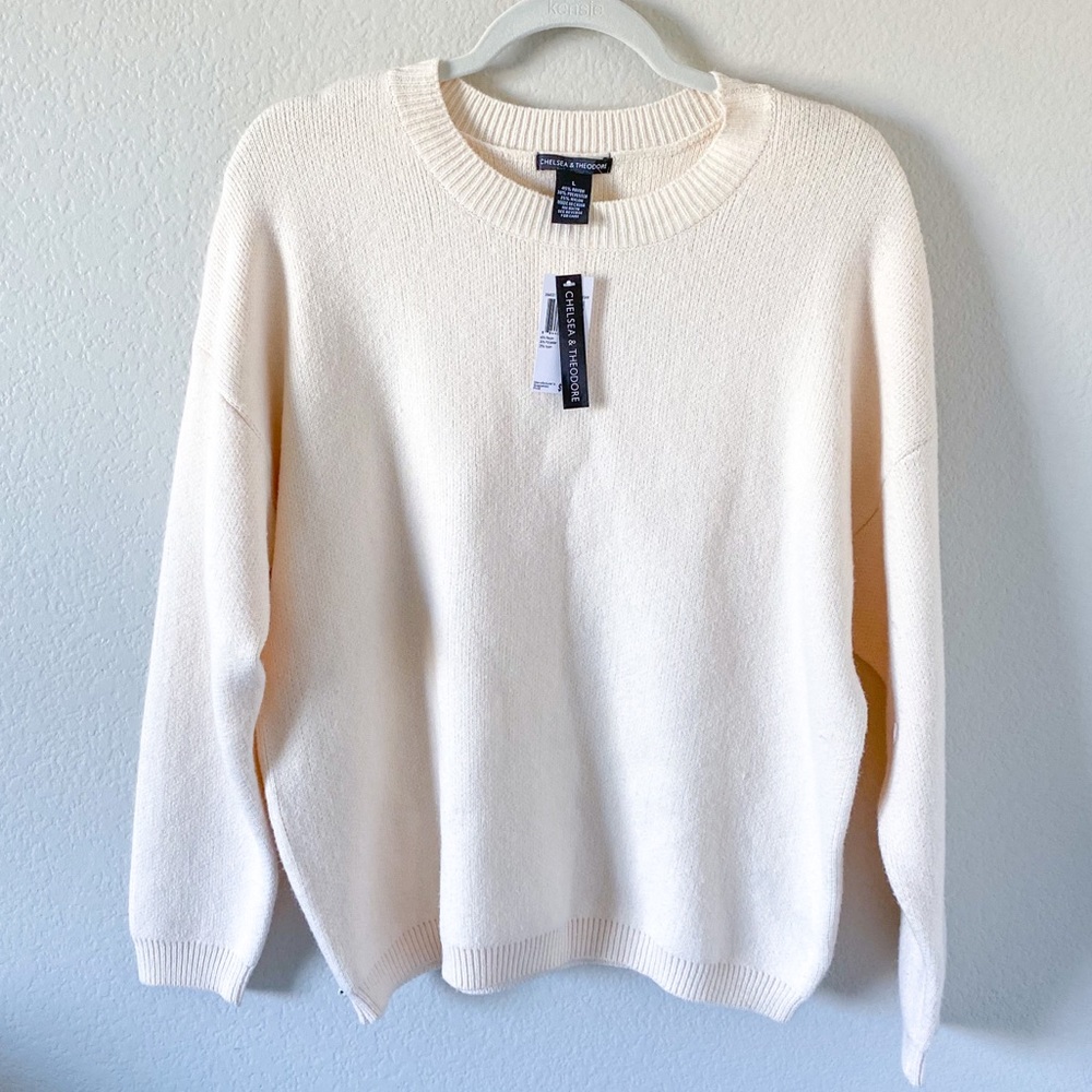 NWOT! Chelsea & Theodore, Cream Sweater